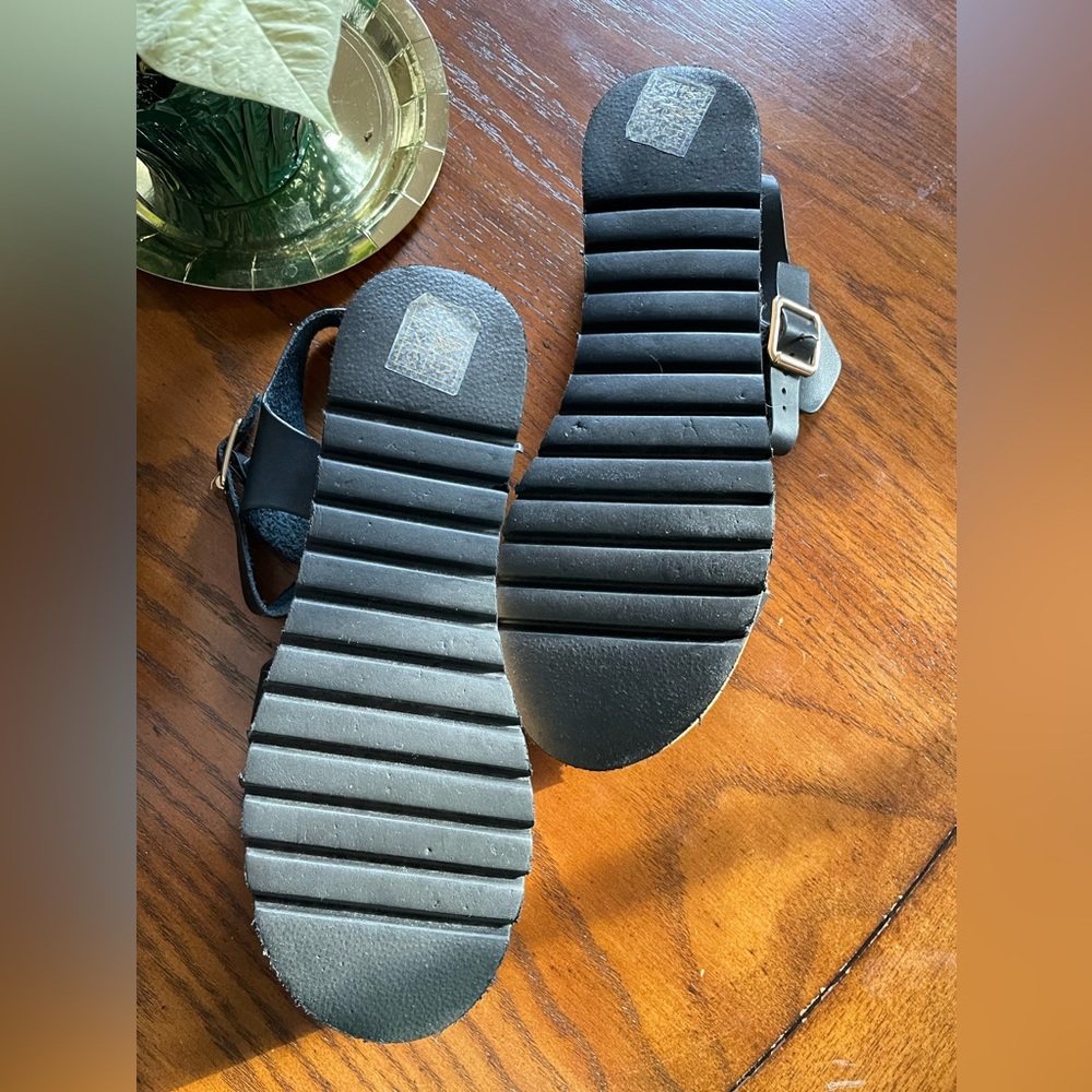 Chic Black Strappy Sandals - Picture 3 of 7